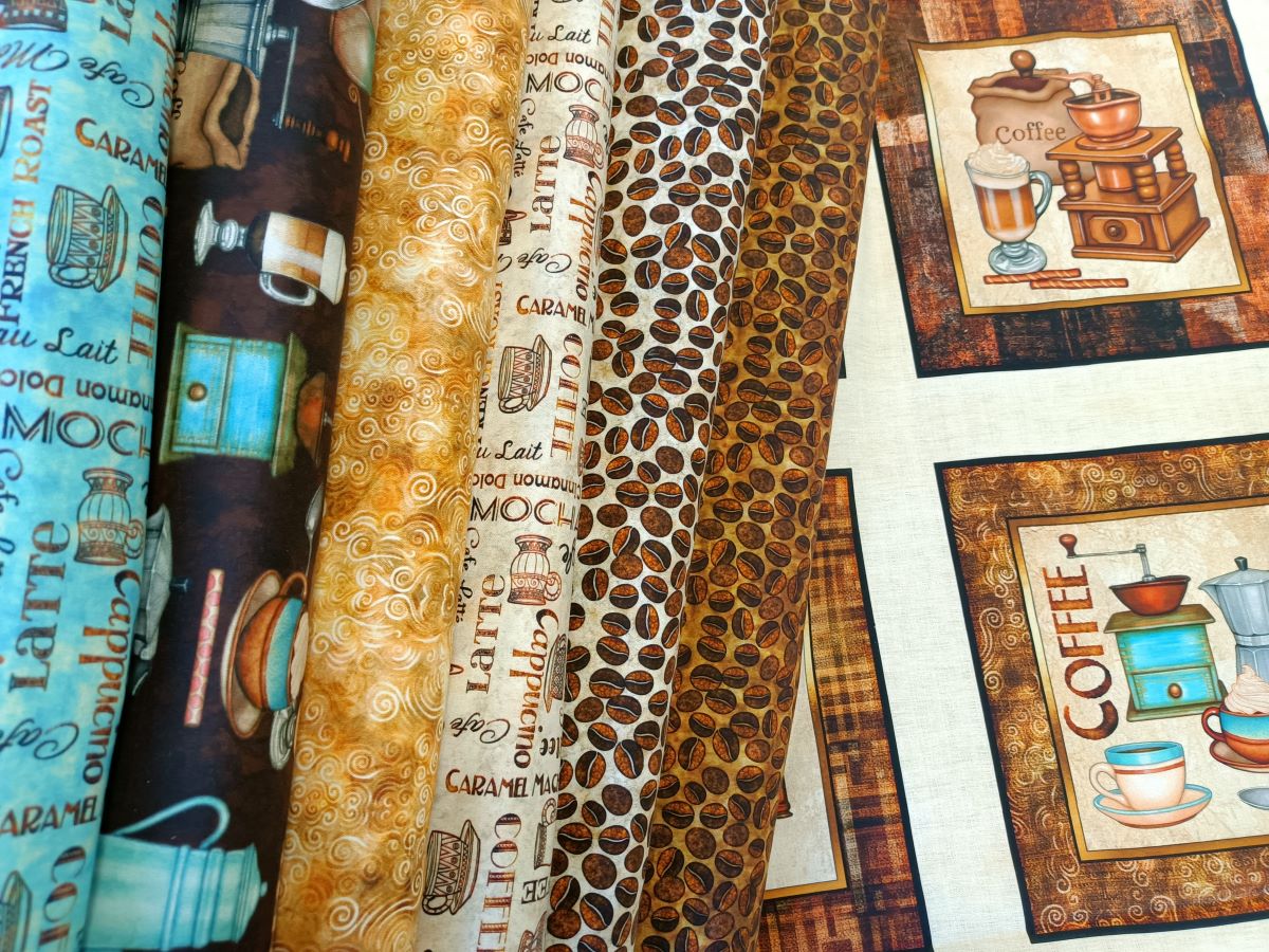 Kávové nápisy na tyrkysové