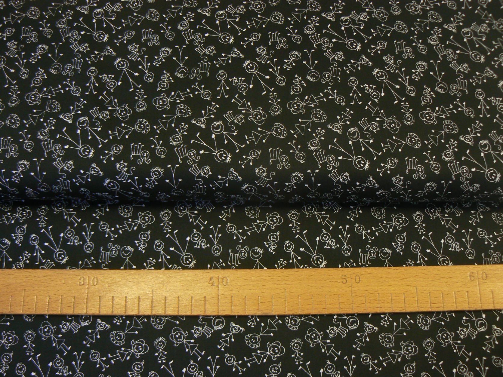 Křídoví panáčci na černé