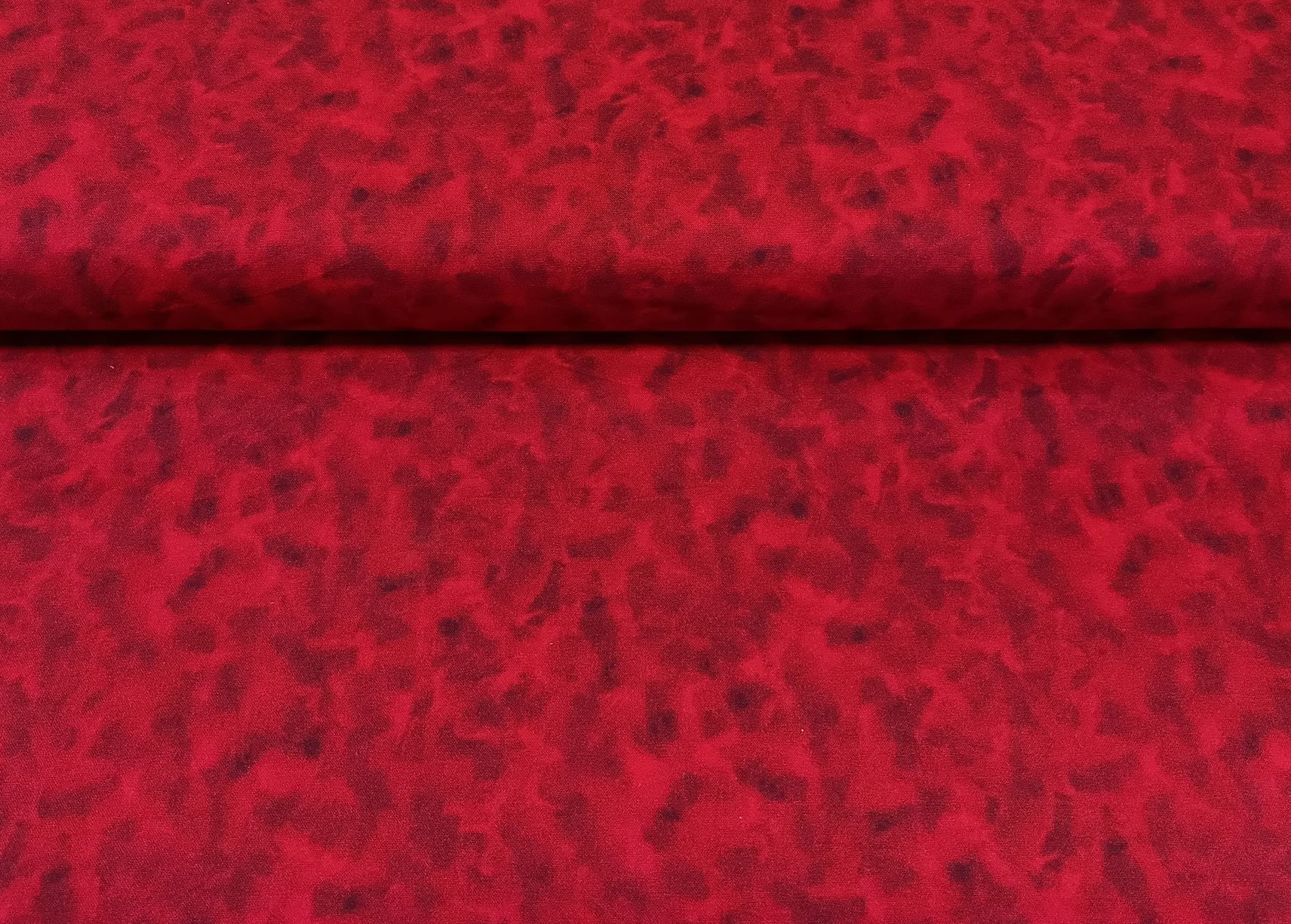 Tmavě červený mramor