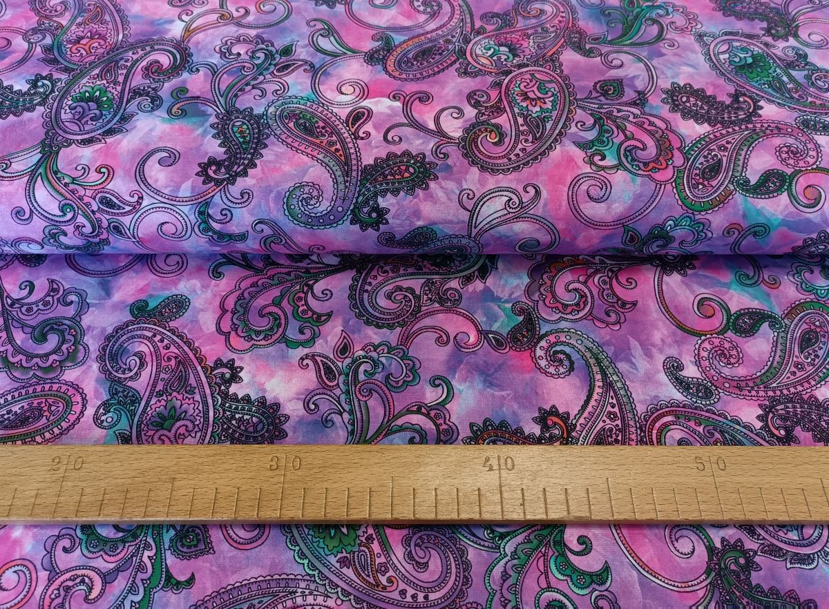 Kašmírový vzor na fialové batice