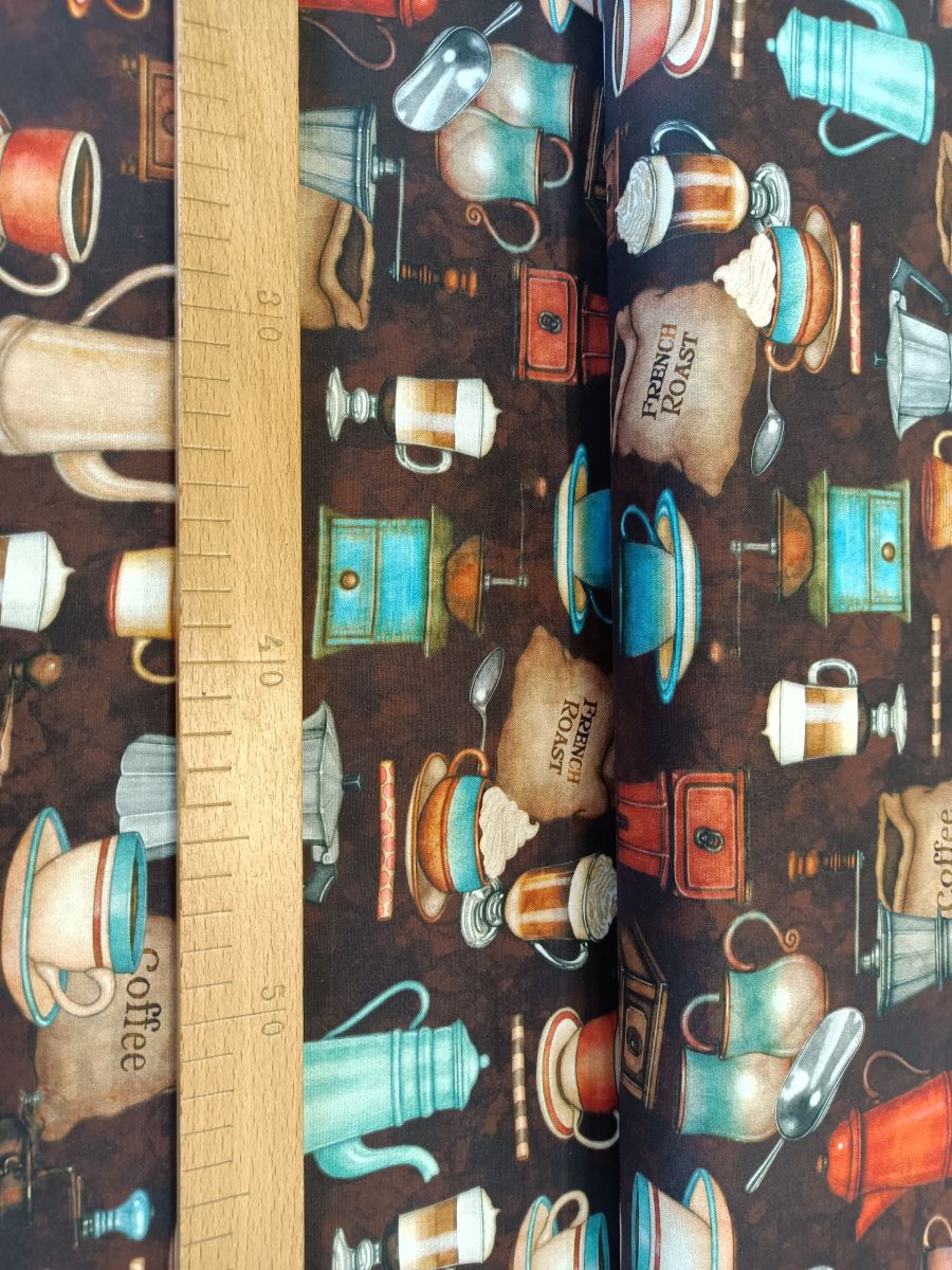 Kávové motivy na hnědé batice