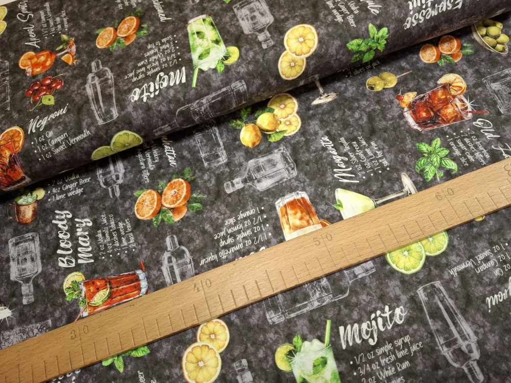 Drinky na tmavě šedém melíru