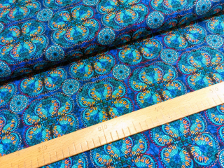 Tyrkysové medailony na modré